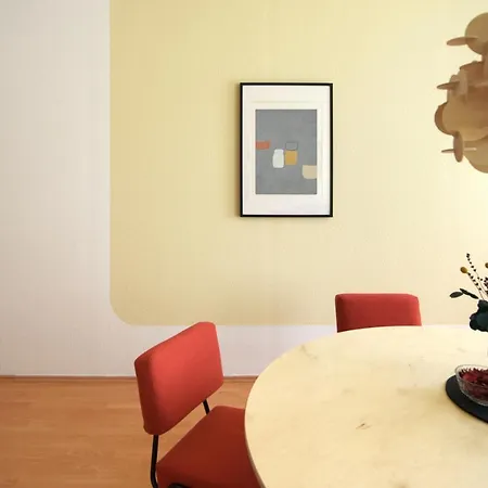 Apartment Vonbehling Boutique Mit 65zoll Tv Und Designerstuecken Halle (Saale)